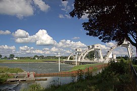 The weir in the river Lek near Hagestein