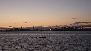 Blick nach Nordwesten von Quincy in Richtung Boston über die Dorchester Bay