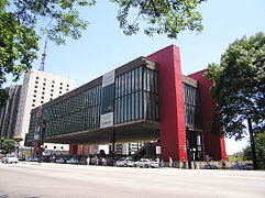 Museo de Arte de São Paulo (1959), de Lina Bo Bardi