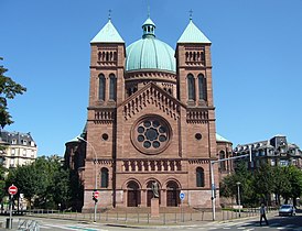 Iglesia de San Pedro el Joven católico en Estrasburgo (1889-1893), de Skjøld Neckelmann y August Hartel