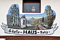 English: Wall painting (by Prof. E. Pirker from August 1985) on number 2, farmstead "vulgo STAUPITZ", owners: family Setz Deutsch: Wandmalerei (von Prof. E. Pirker vom August 1985) am Haus der Nummer 2, Hube „vulgo STAUPITZ“, Besitzer: Familie Setz