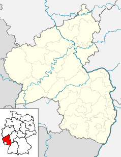 Mapa konturowa Nadrenii-Palatynatu, na dole nieco na prawo znajduje się punkt z opisem „Landstuhl”