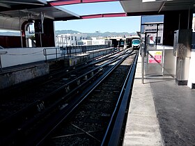 Vu de l'arrière-gare depuis la station, avec une rame au terminus