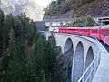 Southbound train between Thusis and Tiefencastel Südwärts fahrender Zug zwischen Thusis und Tiefencastel