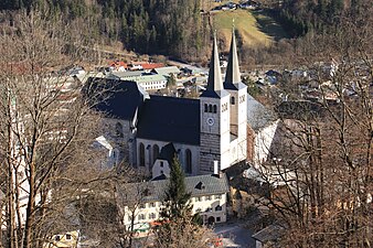 Stiftskirche St. Peter und Johannes der Täufer