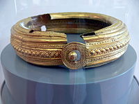 Pozno halštatska zlata ovratnica iz Avstrije, c. 550 pr. n. št.