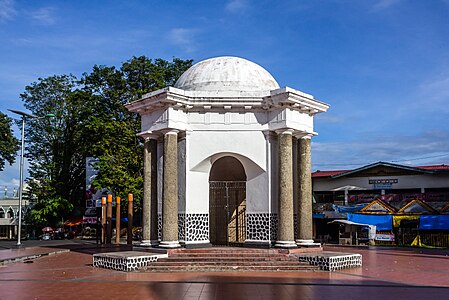 Thomas Parr Monument