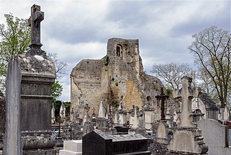 Le cimetière et la tour de la Guette.