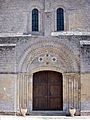 Le portail ouest de l'église Saint-Pierre.