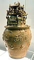 Hunping jarra de los Jin occidentales, con figuras budistas.