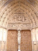 Portada de la Virgen Blanca de la fachada occidental de la catedral de León.