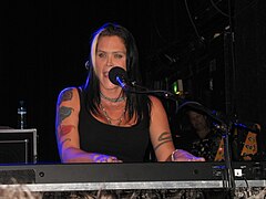 Beth Hart performing, 24 novembre 2010 (2).jpg