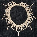 Háčkovaný náhrdelník (bavlna) se sladkovodními perlami