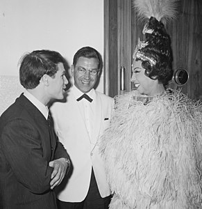 Salvatore Adamo, Lou van Rees i Joséphine Baker a la Gran Gala del Disc, el 4 d'octubre de 1964, al Concertgebouw d'Amsterdam