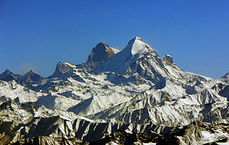 Nun-Kun-Massiv (von Süden), Kun (links) und Nun (rechts)