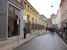 Flowers in front of the Copenhagen Syngagoue in March after the 2015 Copenhagen attacks in February.