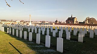 Rosières-en-Santerre, cimetière militaire britannique, extension du cimetière communal 1.jpg