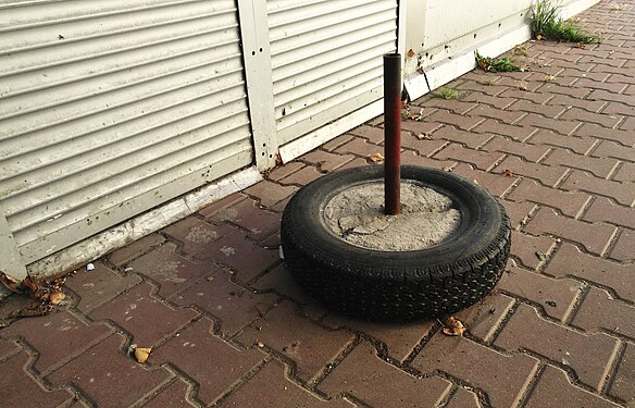 An old tire used to make a stand