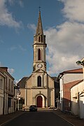 L'église, vue de la rue de Trittau.