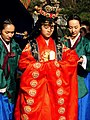 한국어: 여성의 한복 English: Female clothing of Hanbok.