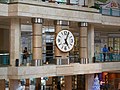 Jam raksasa "Marygold Clock" di dalam atrium
