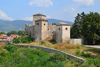 La forteresse de Pirot, en Serbie. (définition réelle 3 156 × 2 104)