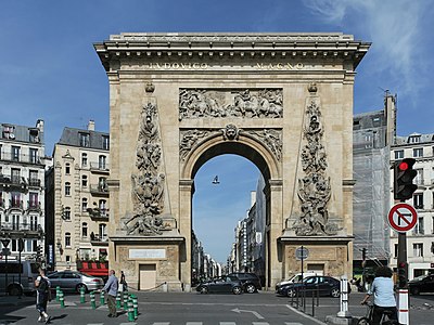 Porte Saint-Denis, Paris, construída para comemorar as vitórias de Luís XIV da França.