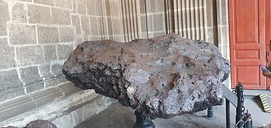 Chupadero meteorite - Palacio de Minería - Mexico 2024 (2).jpg