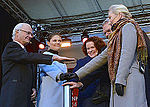 Norra länken i Stockholm invigs av Carl XVI Gustaf, kronprinsessan Victoria, Karin Wanngård, Gunnar Malm och Anna Johansson 2014.