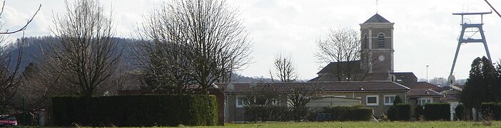 Le Chevalet; L'église; le terril vue du Château de Bernicourt