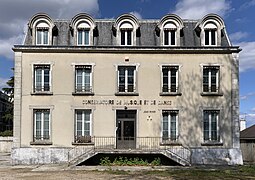 Le conservatoire de musique et de danse Jean-Rivier.