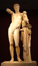 Hermes amb Dionís infant amb la forma del contrapposto.