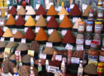 Especias en el mercado central de Agadir, Marruecos