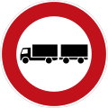 257-57: Zákaz nákladných vozidiel s prívesom