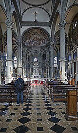 L'intérieur de la nef