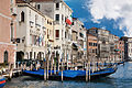 Góndolas en el Gran Canal, Venecia.