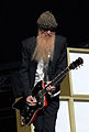 Billy Gibbons guitarra eléctrica, voz y coros