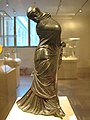 Statuetta greca in bronzo di danzatrice velata e mascherata, III-II secolo a.C., Alessandria d'Egitto