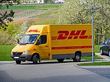 Sprinter mit Kofferaufbau für den Paketdienst