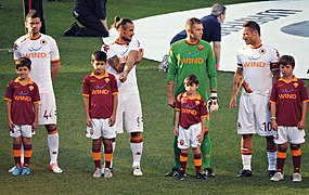 Leandro Castán, Osvaldo, Lobont, Totti.jpg