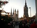 Plaza principal de Halle, mostrando el mercado navideño