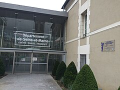Conseil Départemental de Seine-et-Marne (entrée du public).