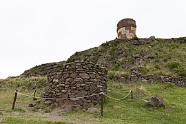 Sillustani - tombes.jpg