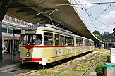 Straßenbahnhaltestelle der Rheinbahn (Jan-Wellem-Platz) unter der „Tausendfüßler“ genannten Hochstraße