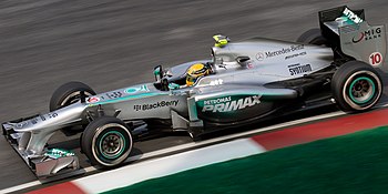 Lewis Hamilton ketika memandu jentera Mercedes pada tahun 2013.