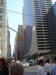 Vista de la intersección con 43rd Street y Sixth Avenue