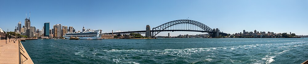 Sydney vidita del Operodomo.