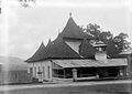 Masjid khas Minangkabau di sekitar Padang Panjang pada tahun 1912