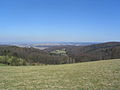 Neunkircher Höhe with a view to Lichtenberg Castle (left) and the Reinheimer Bucht: Otzberg to the right of centre