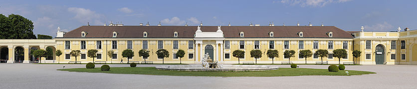Schonbrunn Palace - Vienna.jpg